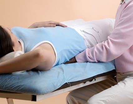 Terapia Craneosacral con Javier de María Alicante sacro 3_2